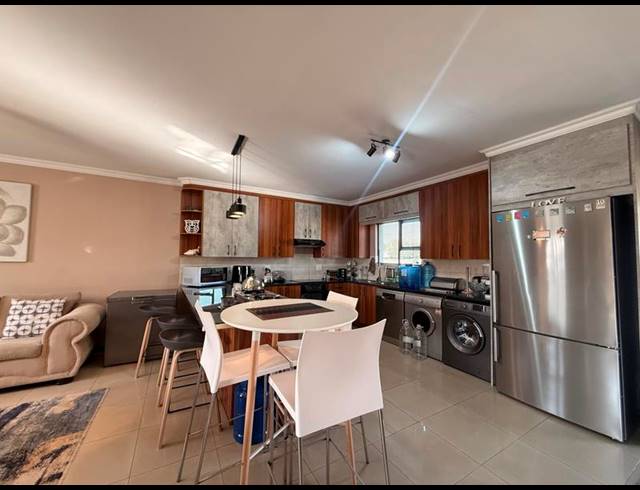 3 BEDROOM APARTMENT FOR SALE IN BARBEQUE DOWNS
